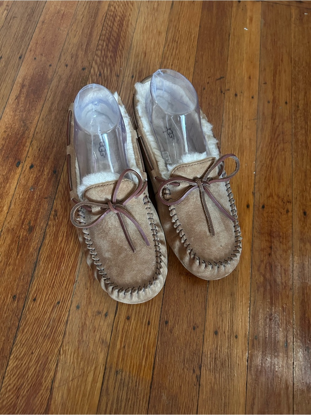 UGG Women's 8 Dakota Wool Lined Moccasin Slippers